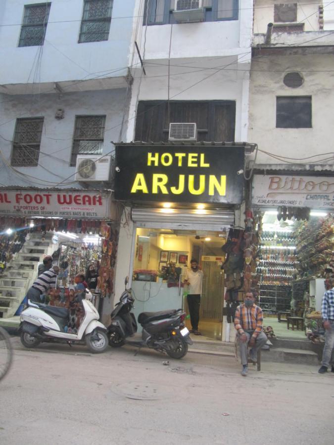 Hotel Arjun  Nueva Delhi Exterior foto