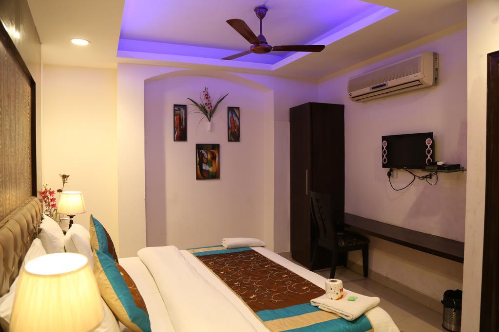 Hotel Arjun  Nueva Delhi Exterior foto