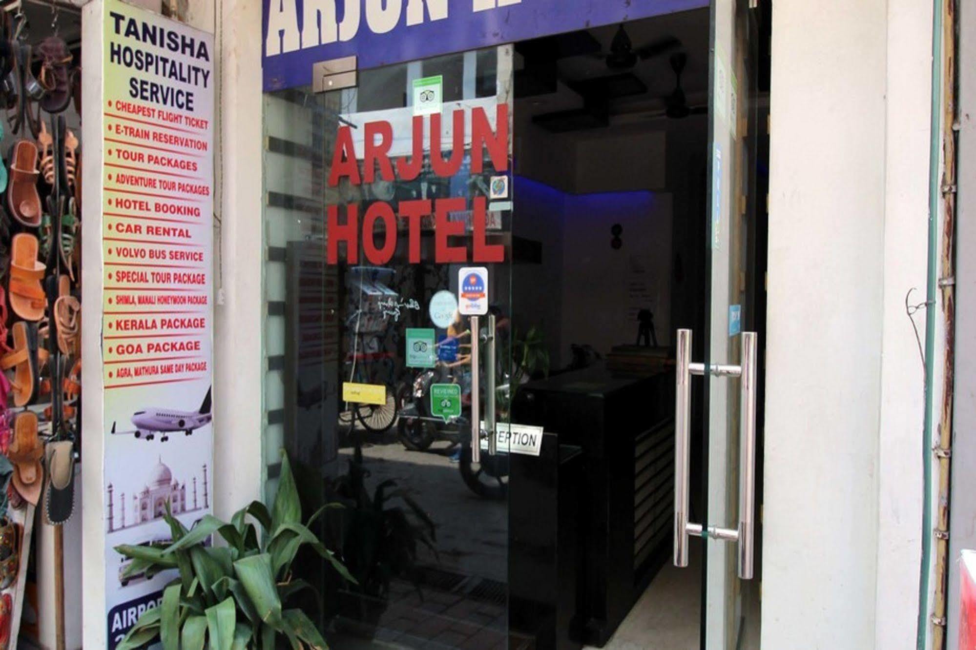 Hotel Arjun  Nueva Delhi Exterior foto