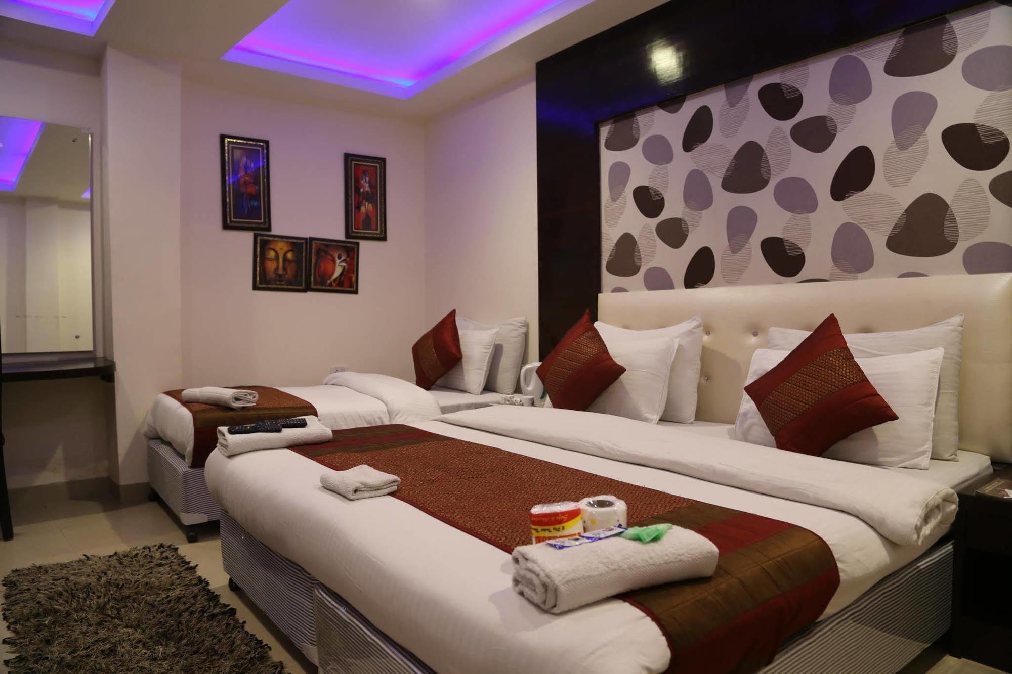 Hotel Arjun  Nueva Delhi Exterior foto